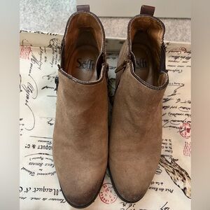 Sofft Havana Brown Suede Booties Size 7.5